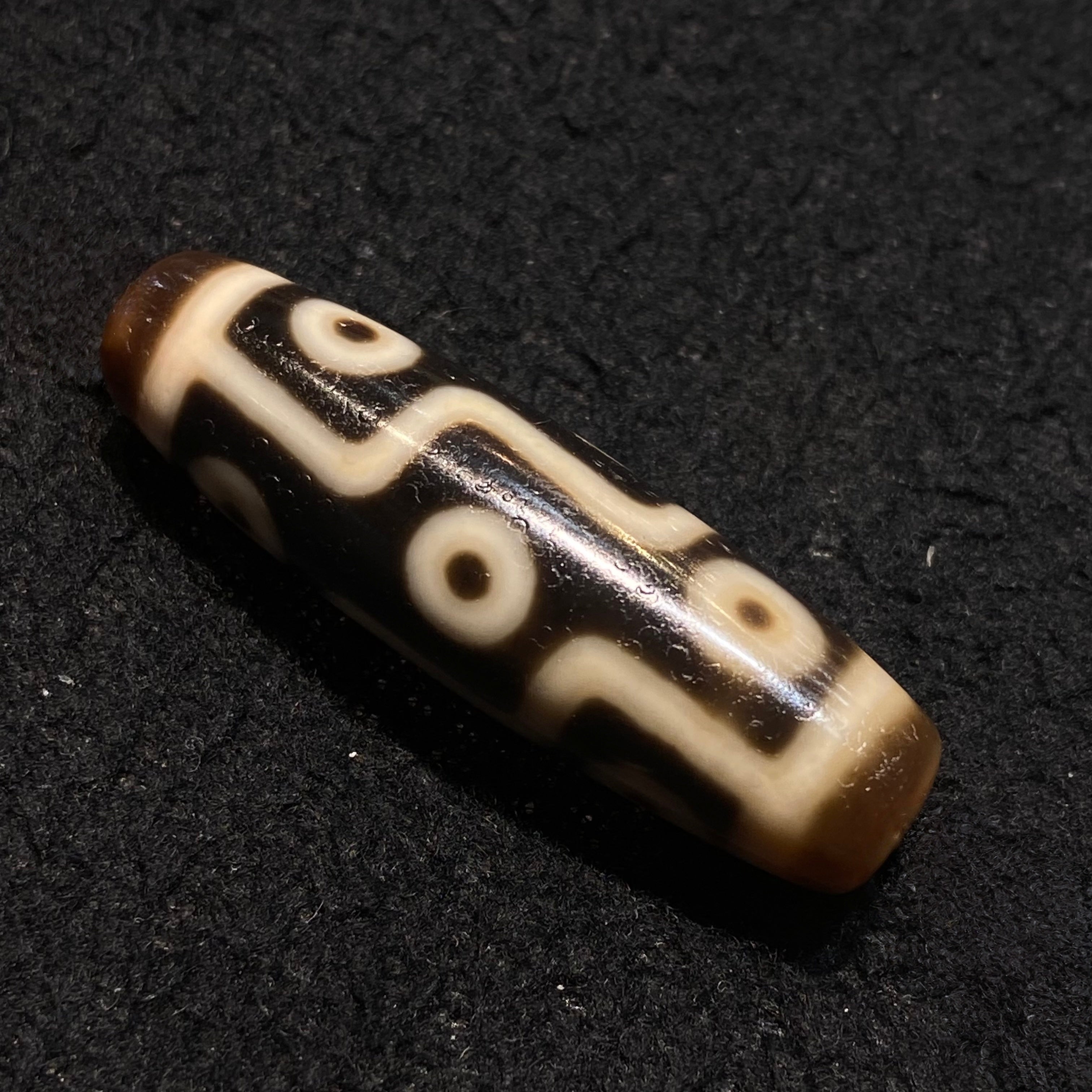 Vintage Nine-Eye Dzi Bead