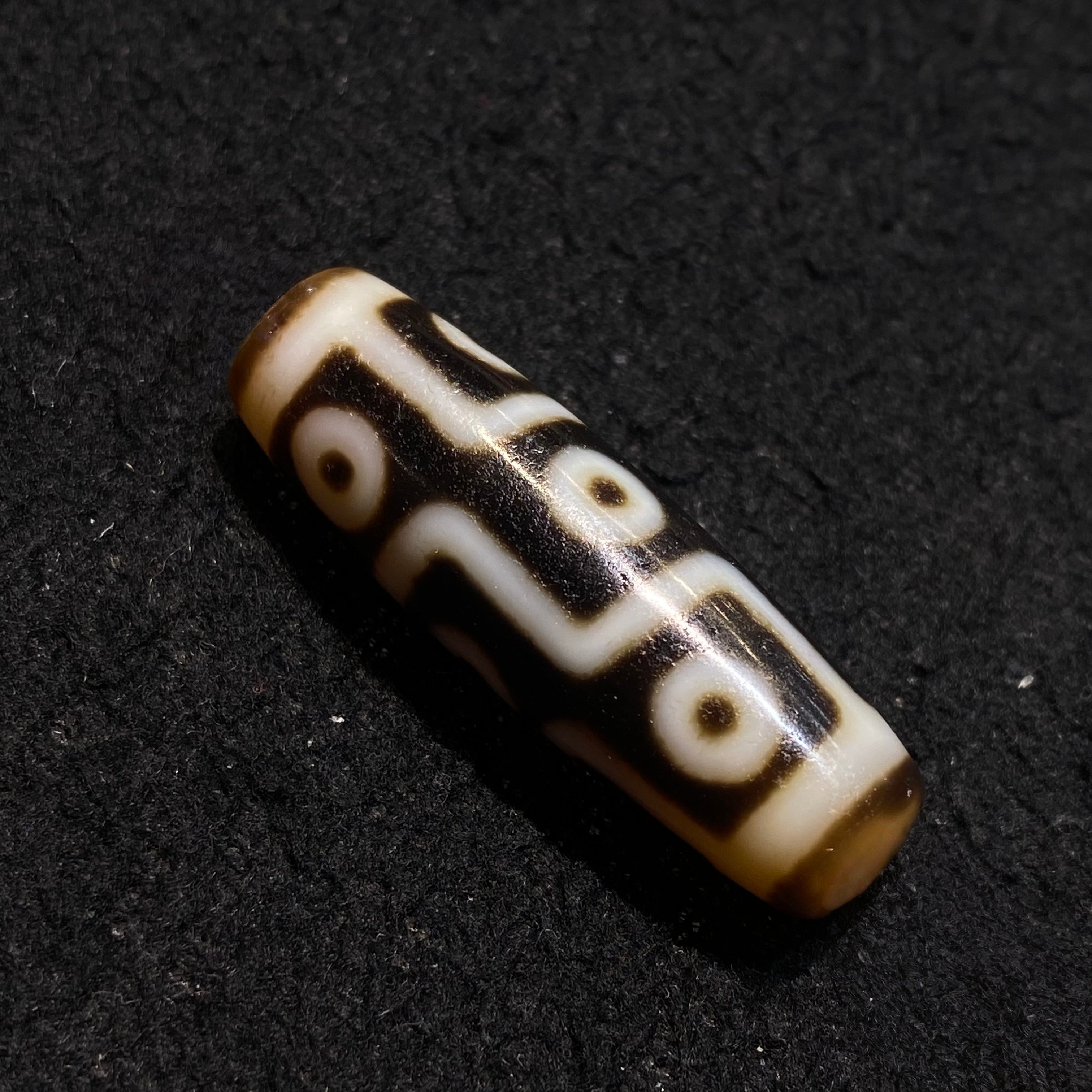 Vintage Nine-Eye Dzi Bead